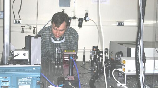 Igor Mariyenko in lab